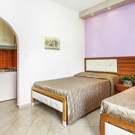 Lemon Garden Πευκοχώρι