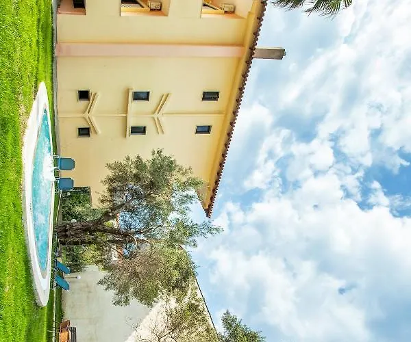 Апартаменты Lemon Garden *