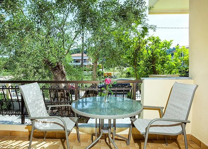 Апартаменты Lemon Garden Пефкохори