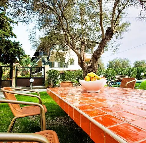 Апартаменты Lemon Garden Пефкохори